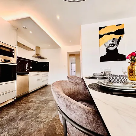 Epinappart Avec Terrasse